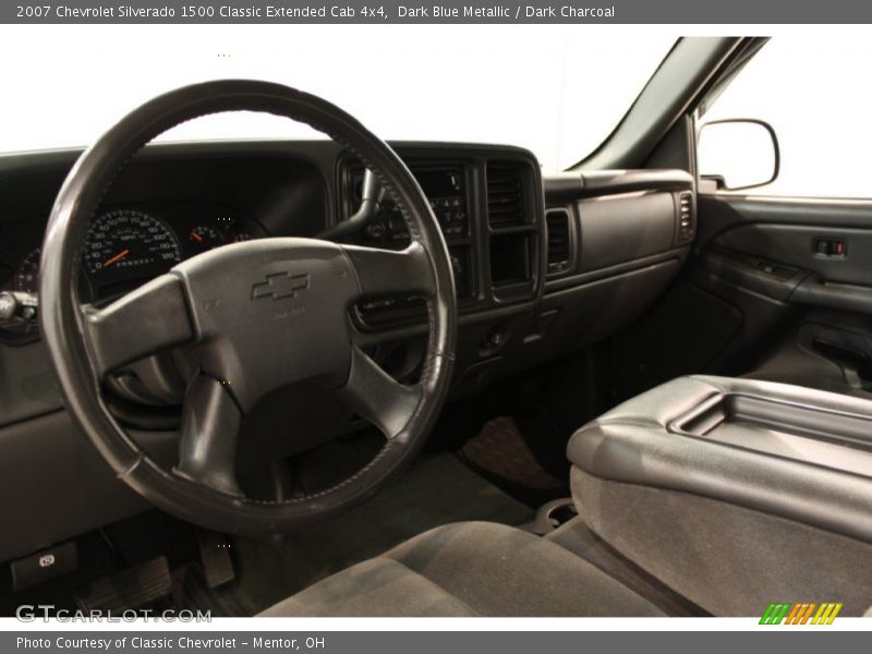 Dark Blue Metallic / Dark Charcoal 2007 Chevrolet Silverado 1500 Classic Extended Cab 4x4