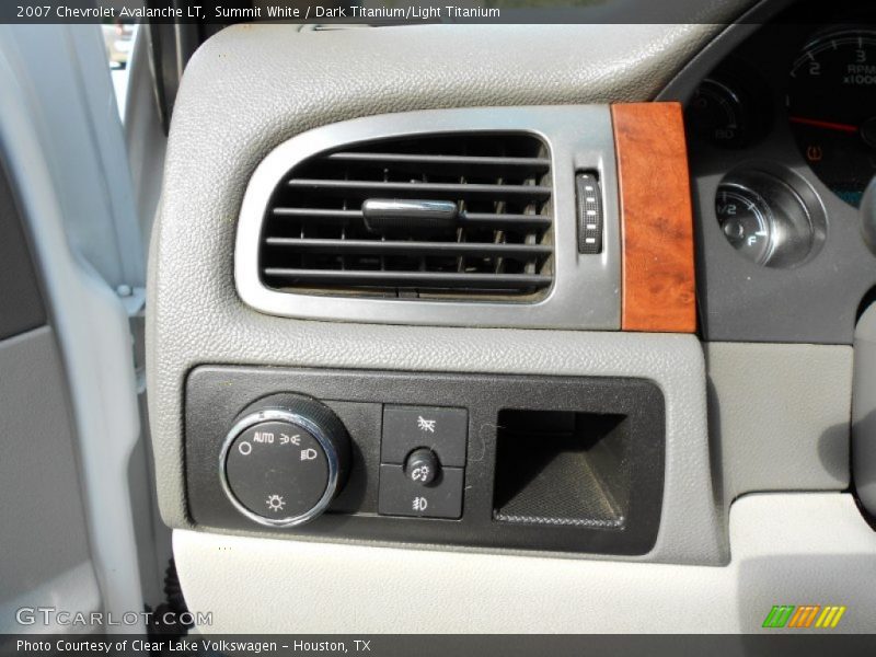 Summit White / Dark Titanium/Light Titanium 2007 Chevrolet Avalanche LT