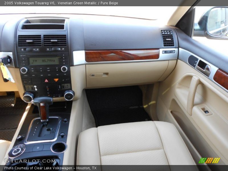 Dashboard of 2005 Touareg V6
