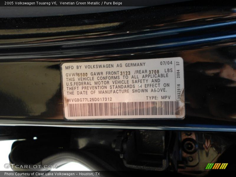 Venetian Green Metallic / Pure Beige 2005 Volkswagen Touareg V6