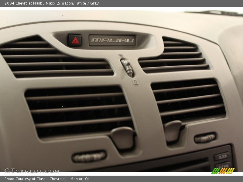 White / Gray 2004 Chevrolet Malibu Maxx LS Wagon