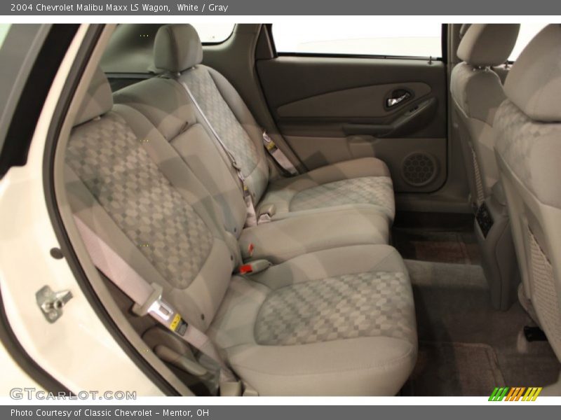 White / Gray 2004 Chevrolet Malibu Maxx LS Wagon