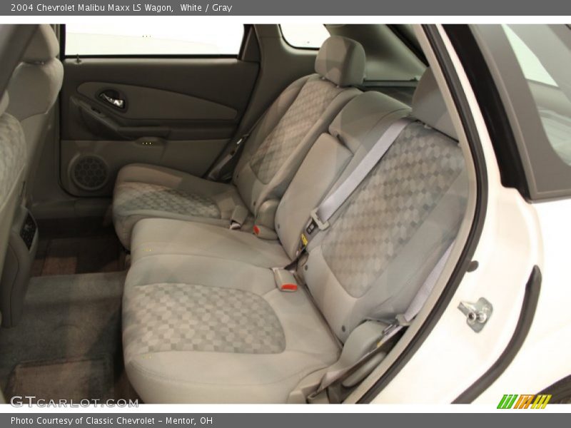 White / Gray 2004 Chevrolet Malibu Maxx LS Wagon