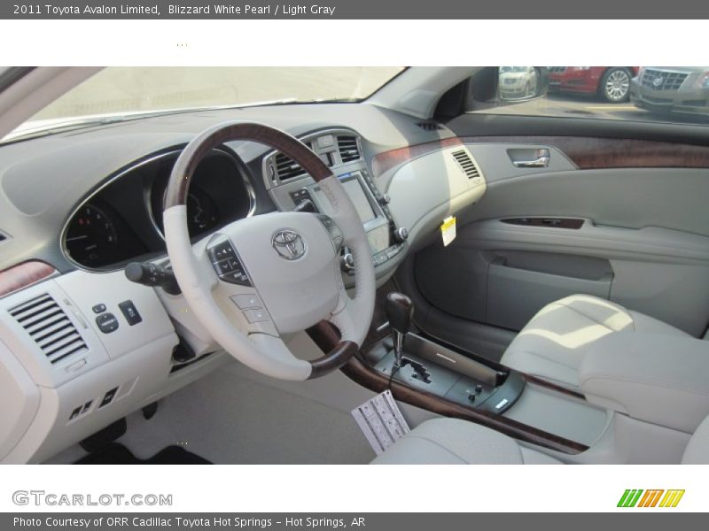 Blizzard White Pearl / Light Gray 2011 Toyota Avalon Limited