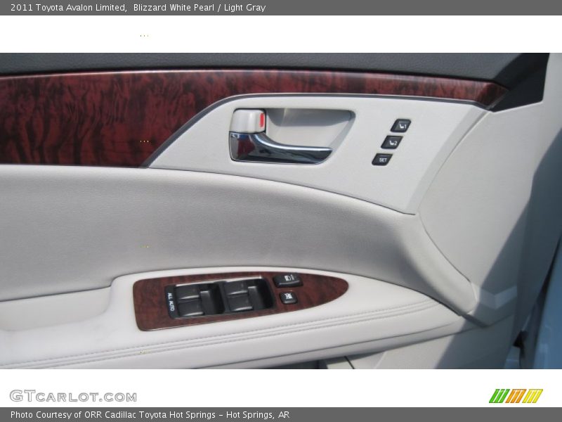 Blizzard White Pearl / Light Gray 2011 Toyota Avalon Limited