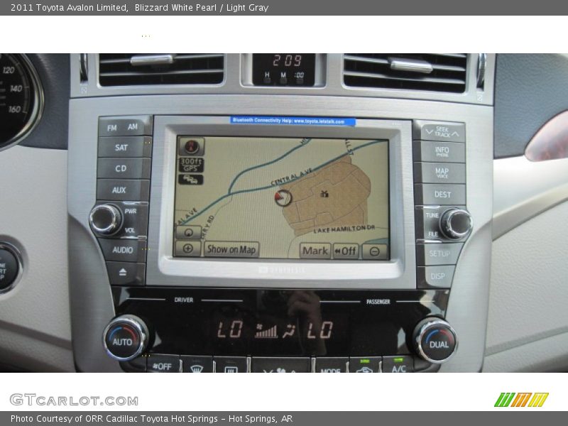 Blizzard White Pearl / Light Gray 2011 Toyota Avalon Limited