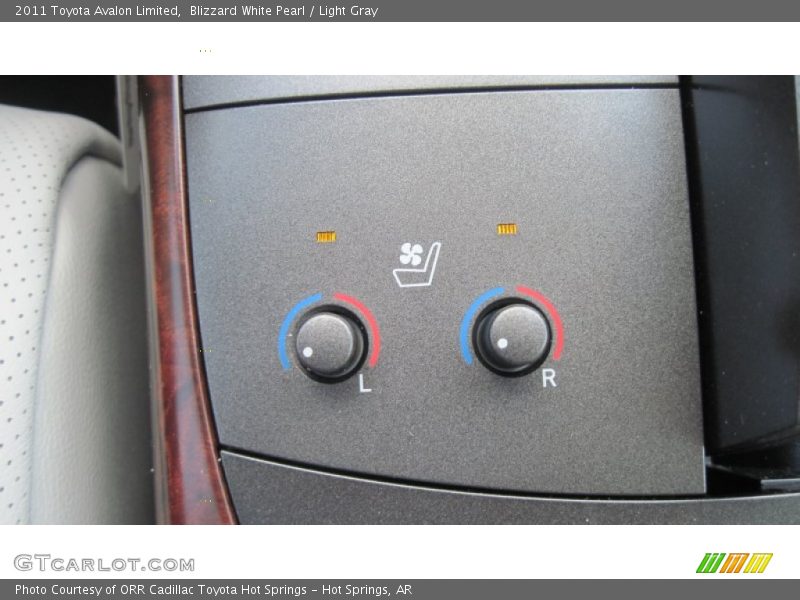 Blizzard White Pearl / Light Gray 2011 Toyota Avalon Limited