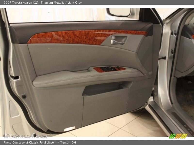 Titanium Metallic / Light Gray 2007 Toyota Avalon XLS