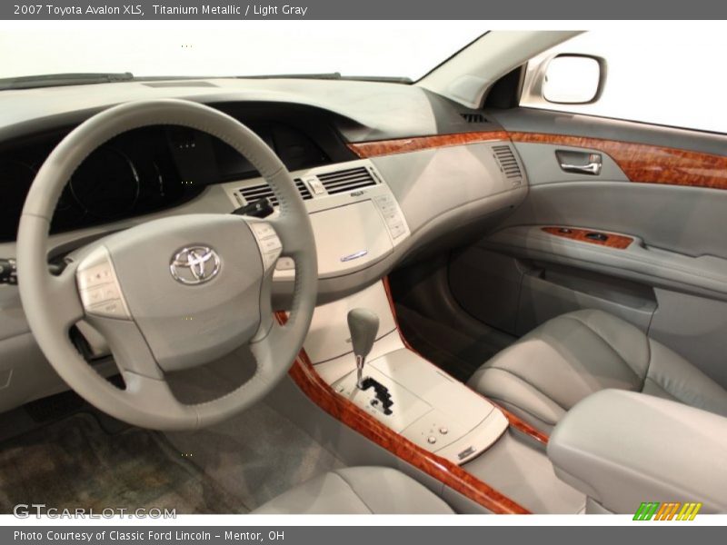 Titanium Metallic / Light Gray 2007 Toyota Avalon XLS