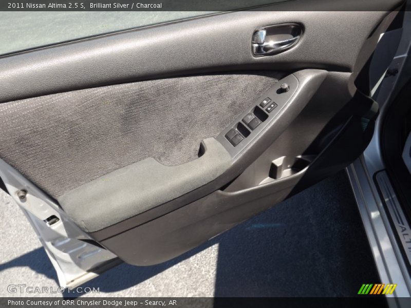 Brilliant Silver / Charcoal 2011 Nissan Altima 2.5 S