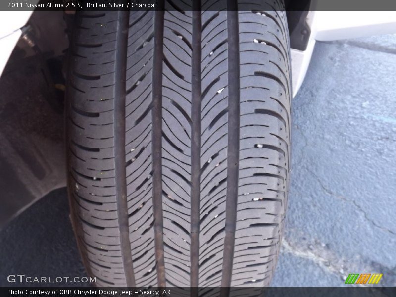 Brilliant Silver / Charcoal 2011 Nissan Altima 2.5 S