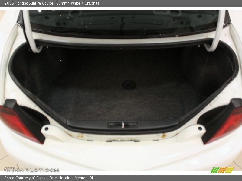 Summit White / Graphite 2005 Pontiac Sunfire Coupe
