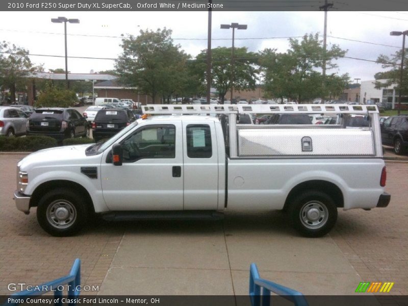 Oxford White / Medium Stone 2010 Ford F250 Super Duty XL SuperCab