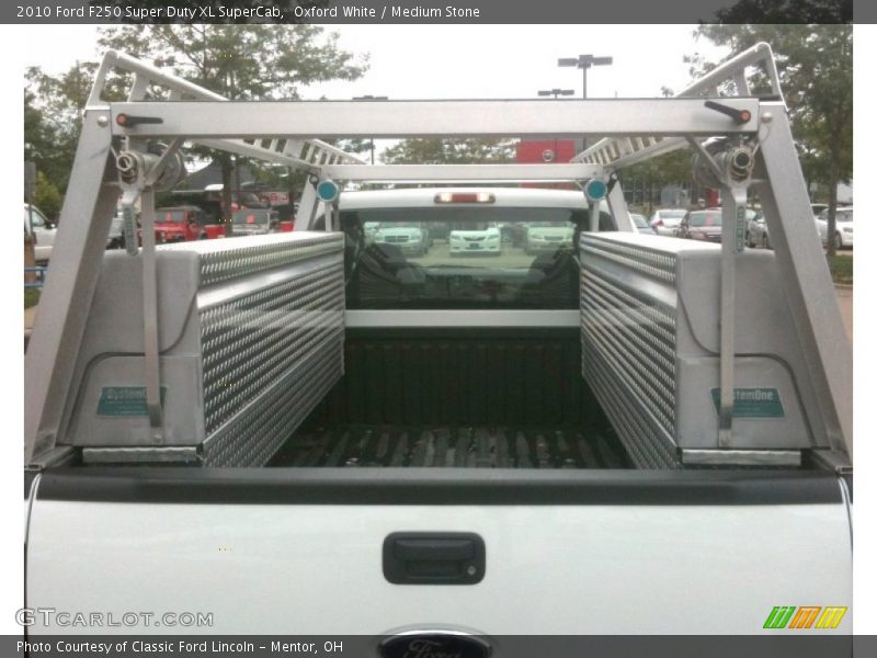 Oxford White / Medium Stone 2010 Ford F250 Super Duty XL SuperCab