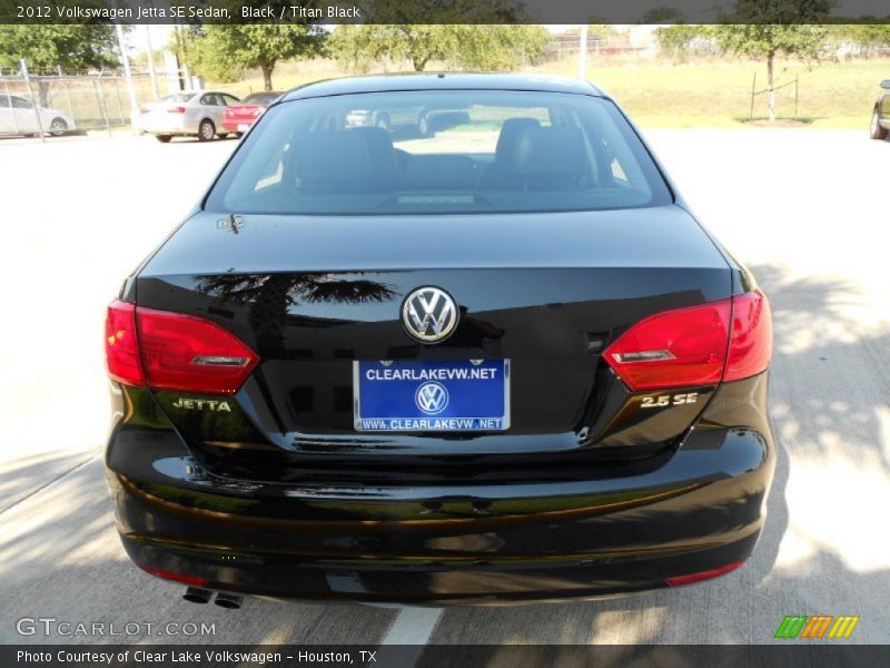 Black / Titan Black 2012 Volkswagen Jetta SE Sedan