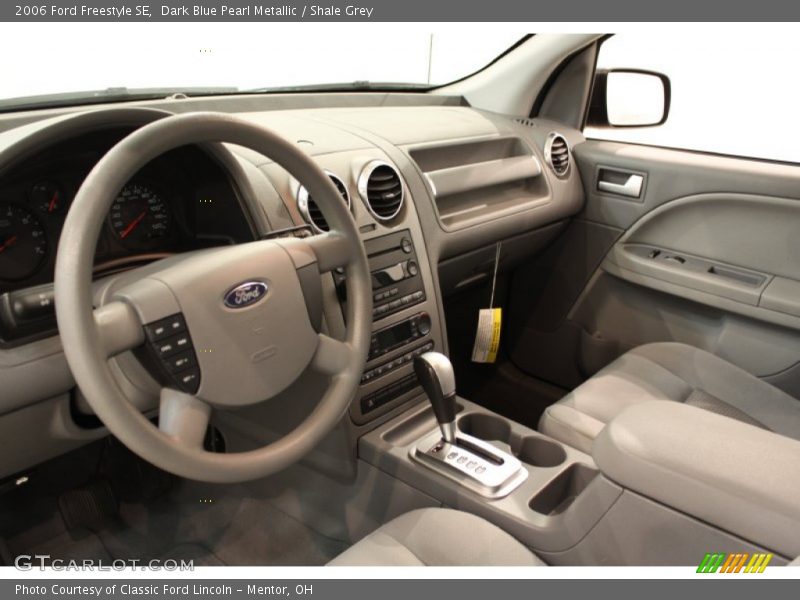 Dashboard of 2006 Freestyle SE