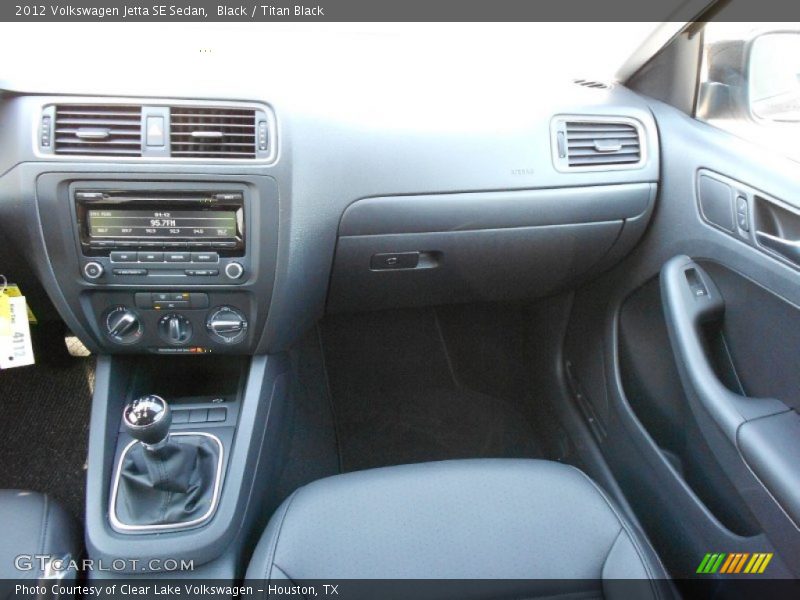 Black / Titan Black 2012 Volkswagen Jetta SE Sedan