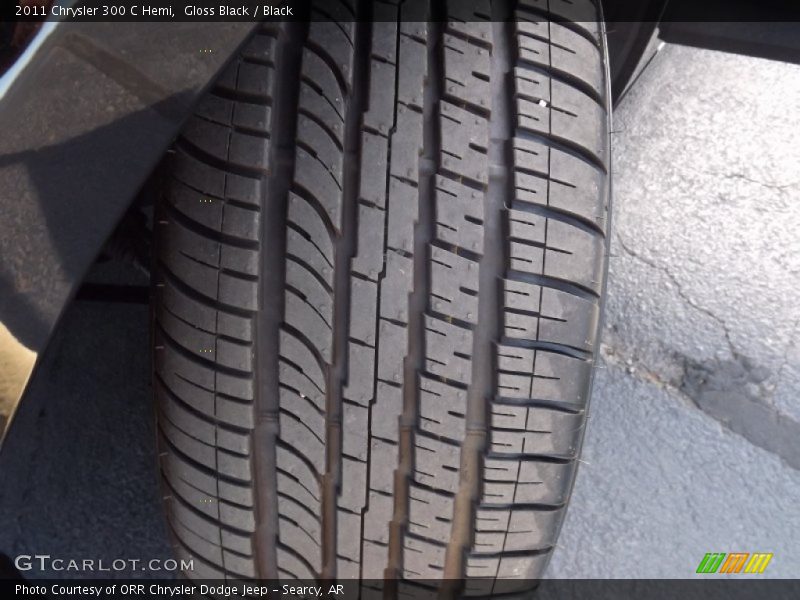 Gloss Black / Black 2011 Chrysler 300 C Hemi