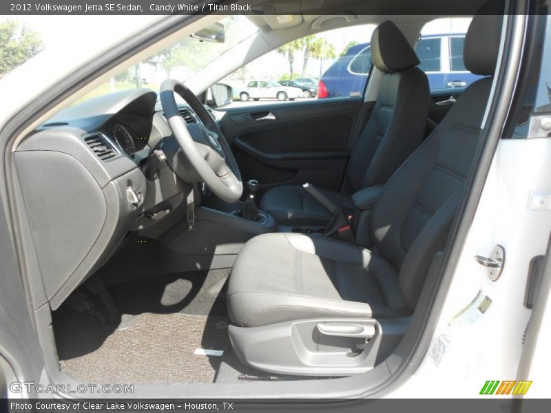 Candy White / Titan Black 2012 Volkswagen Jetta SE Sedan
