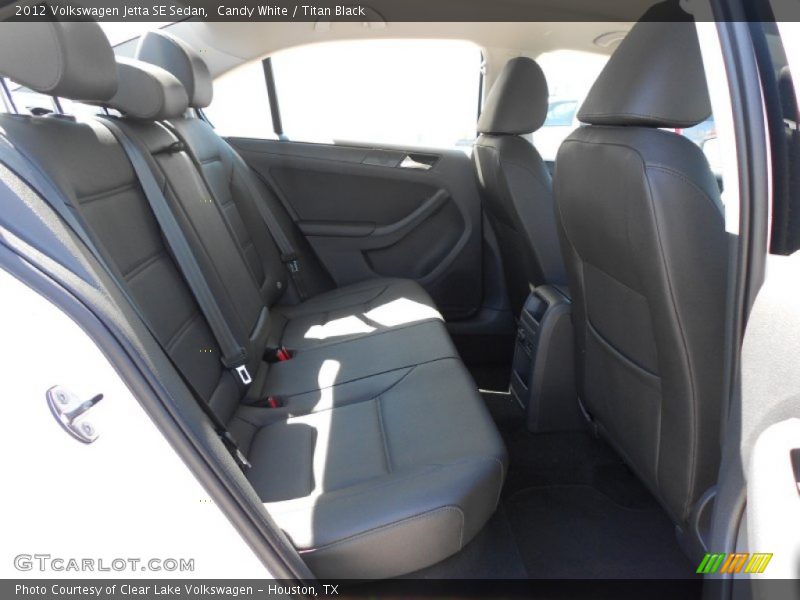 Candy White / Titan Black 2012 Volkswagen Jetta SE Sedan