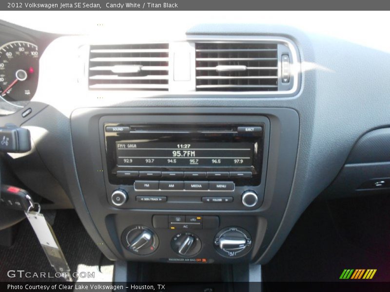Candy White / Titan Black 2012 Volkswagen Jetta SE Sedan