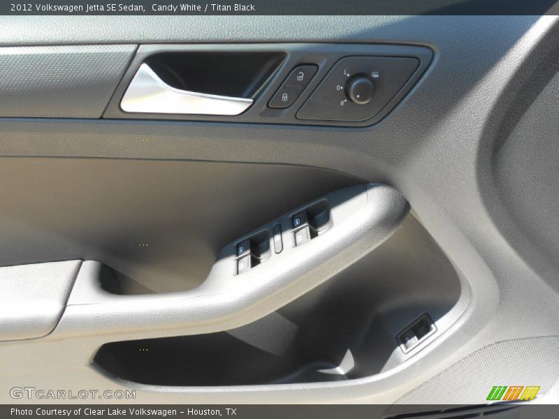 Candy White / Titan Black 2012 Volkswagen Jetta SE Sedan