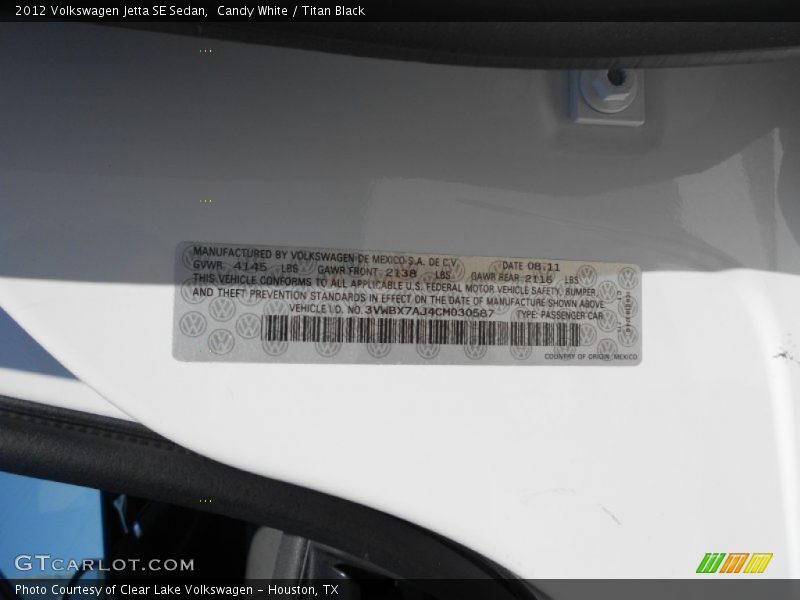 Candy White / Titan Black 2012 Volkswagen Jetta SE Sedan