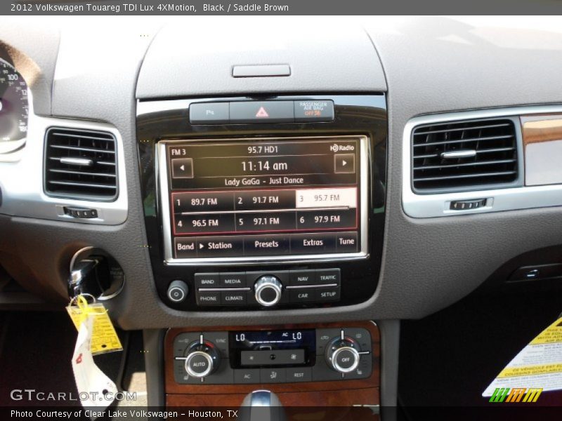 Controls of 2012 Touareg TDI Lux 4XMotion