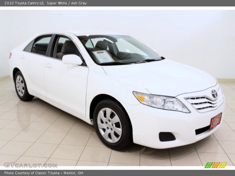 Super White / Ash Gray 2010 Toyota Camry LE