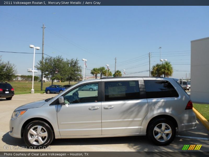 Mercury Silver Metallic / Aero Gray 2011 Volkswagen Routan S