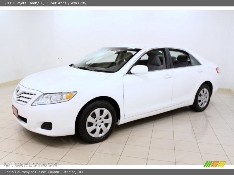 Super White / Ash Gray 2010 Toyota Camry LE