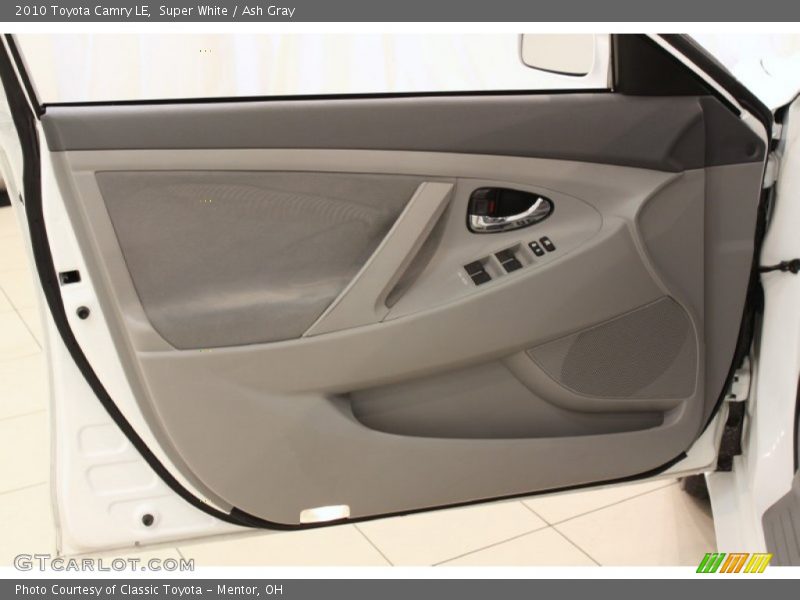 Super White / Ash Gray 2010 Toyota Camry LE