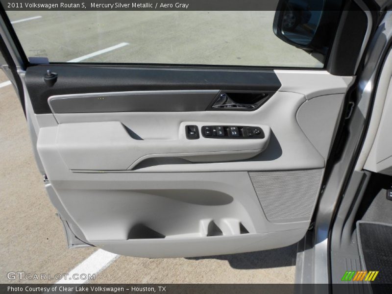 Door Panel of 2011 Routan S