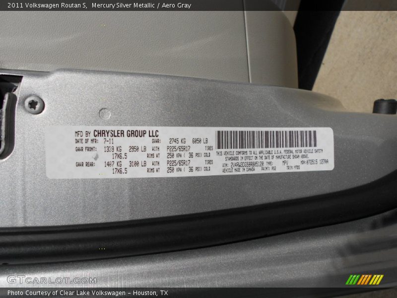 Mercury Silver Metallic / Aero Gray 2011 Volkswagen Routan S