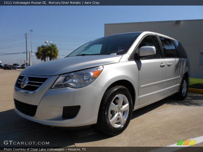 Mercury Silver Metallic / Aero Gray 2011 Volkswagen Routan SE