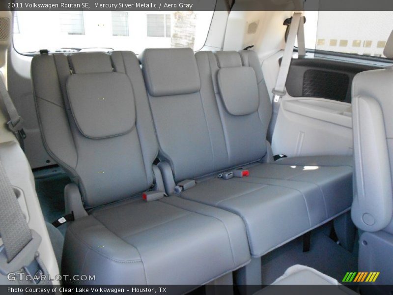 Mercury Silver Metallic / Aero Gray 2011 Volkswagen Routan SE
