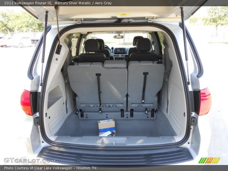 Mercury Silver Metallic / Aero Gray 2011 Volkswagen Routan SE