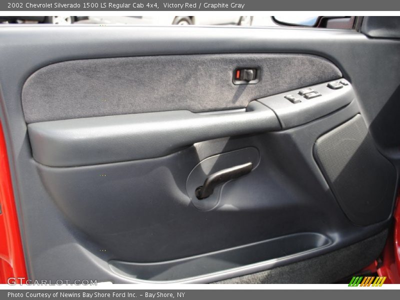 Victory Red / Graphite Gray 2002 Chevrolet Silverado 1500 LS Regular Cab 4x4