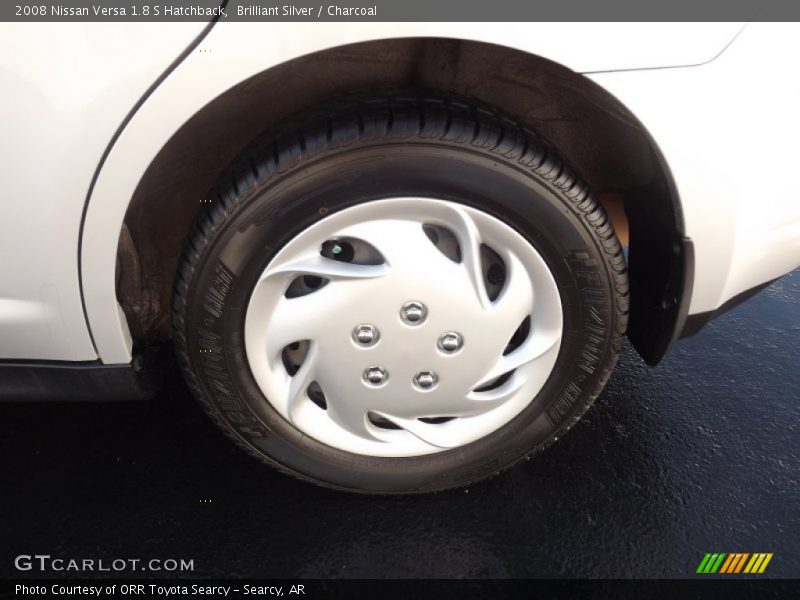 Brilliant Silver / Charcoal 2008 Nissan Versa 1.8 S Hatchback