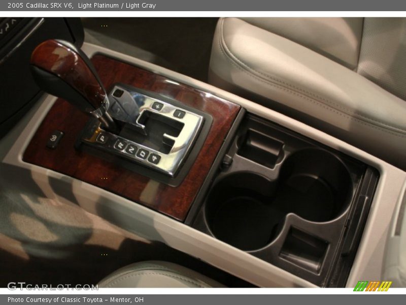 Light Platinum / Light Gray 2005 Cadillac SRX V6
