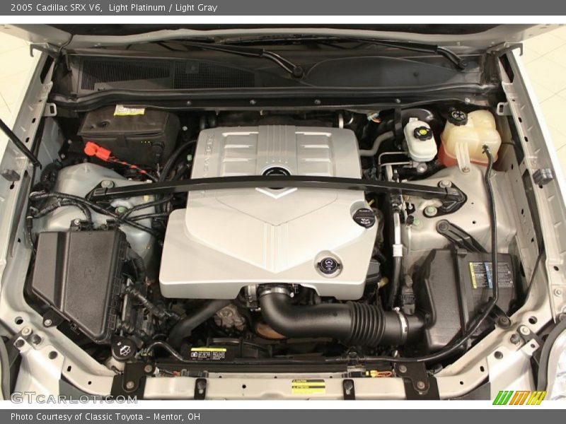 Light Platinum / Light Gray 2005 Cadillac SRX V6
