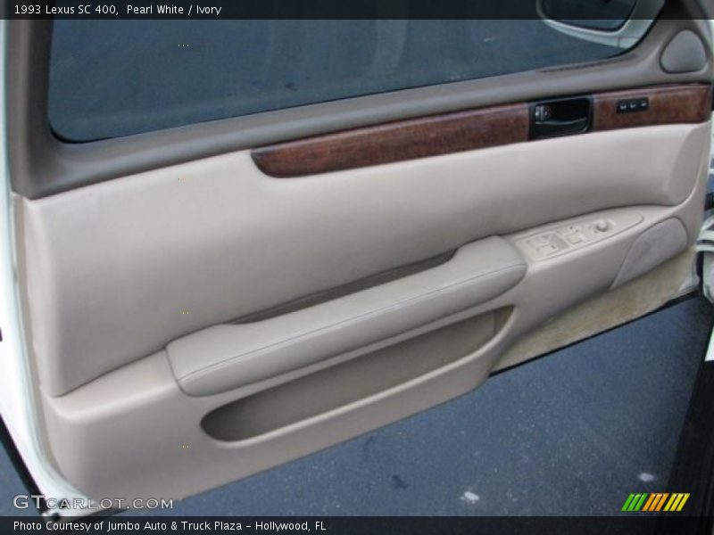 Pearl White / Ivory 1993 Lexus SC 400