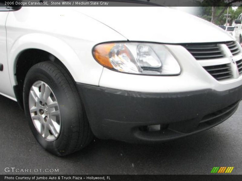 Stone White / Medium Slate Gray 2006 Dodge Caravan SE