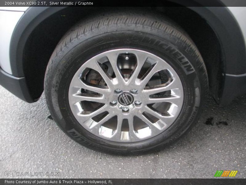 Silver Metallic / Graphite 2004 Volvo XC90 2.5T