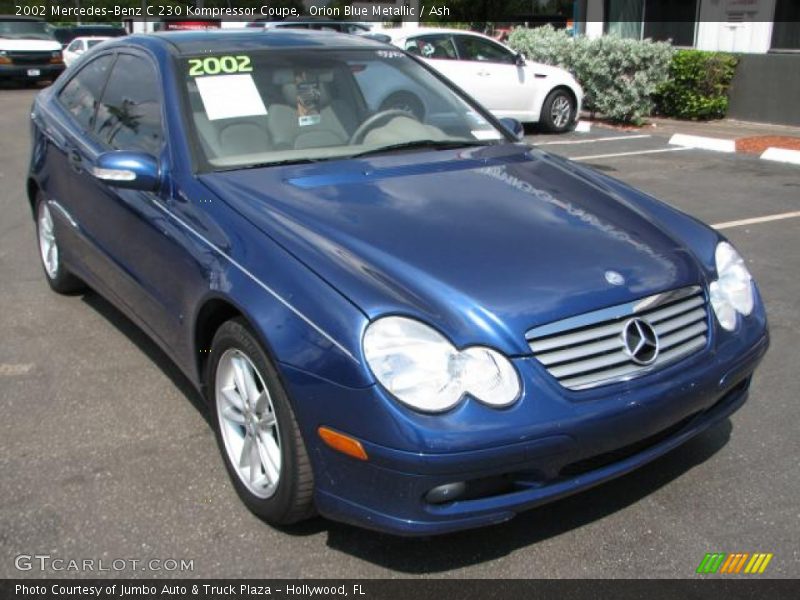 Front 3/4 View of 2002 C 230 Kompressor Coupe