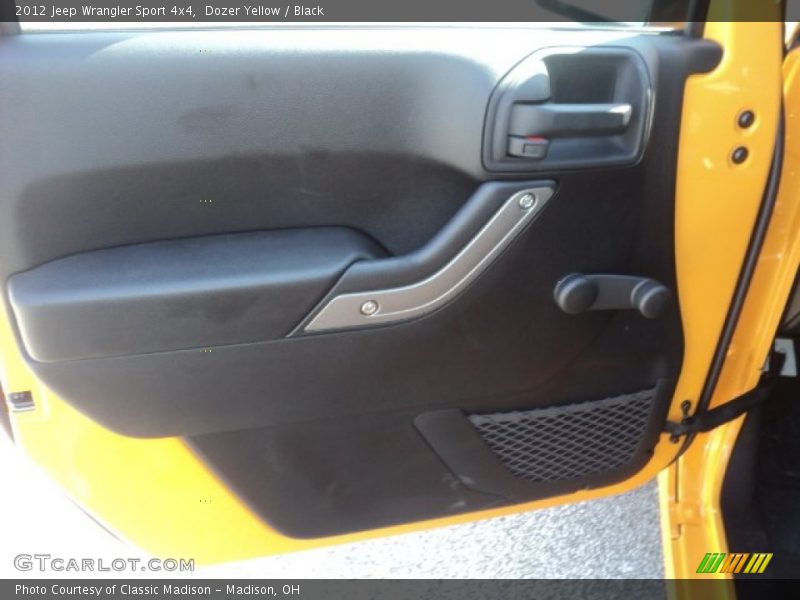 Dozer Yellow / Black 2012 Jeep Wrangler Sport 4x4
