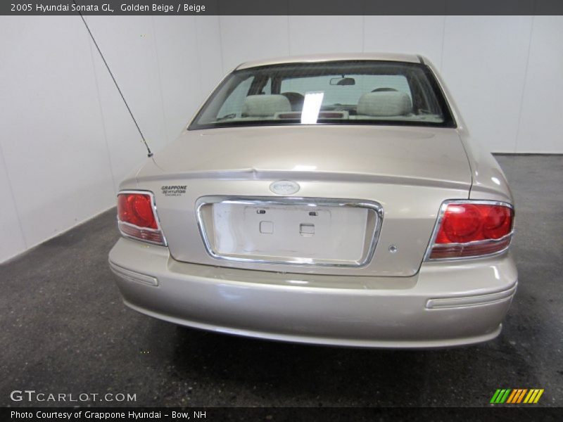 Golden Beige / Beige 2005 Hyundai Sonata GL