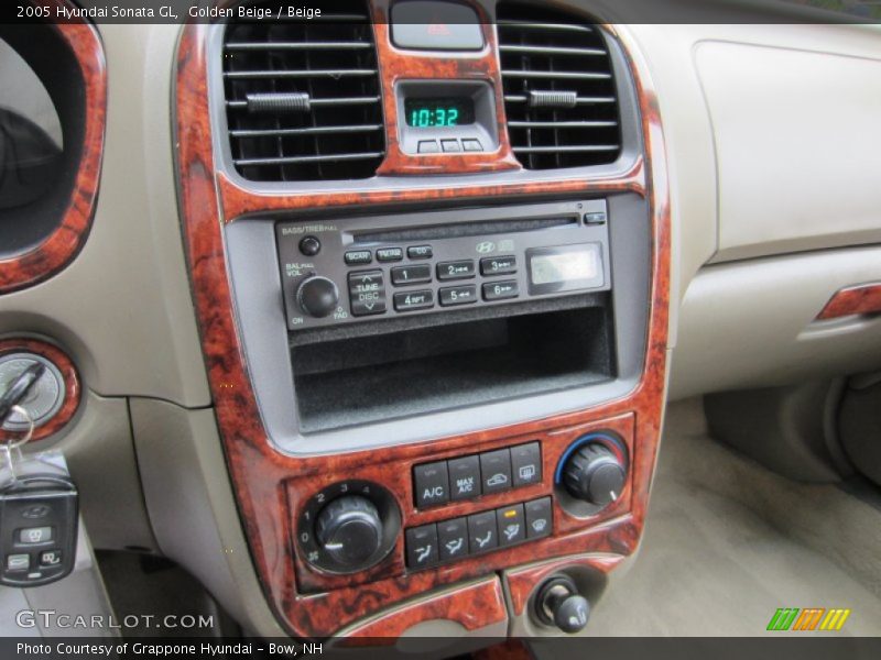 Golden Beige / Beige 2005 Hyundai Sonata GL