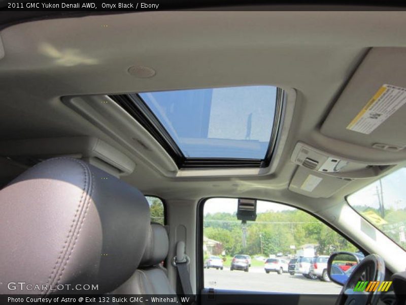 Onyx Black / Ebony 2011 GMC Yukon Denali AWD