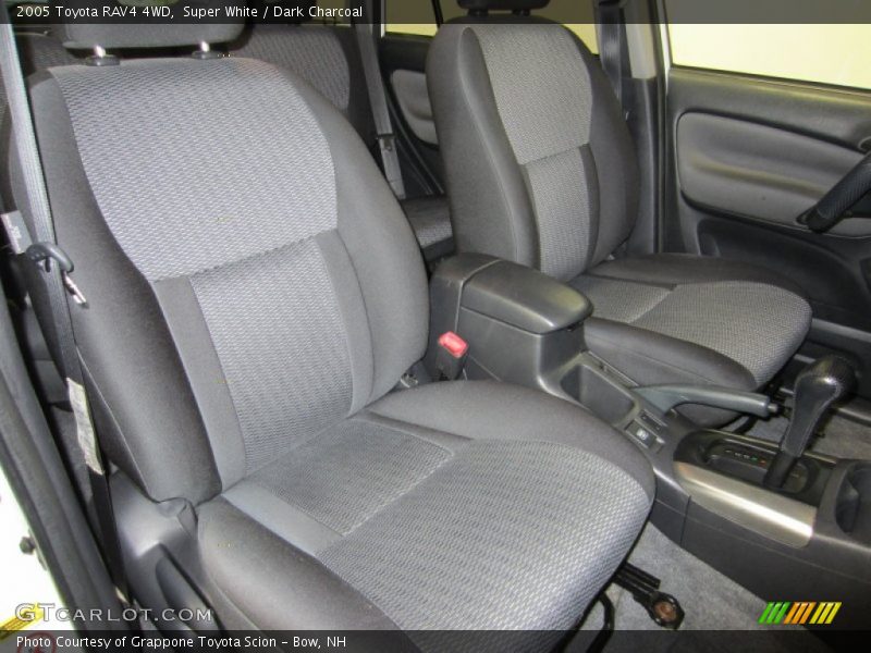 Super White / Dark Charcoal 2005 Toyota RAV4 4WD